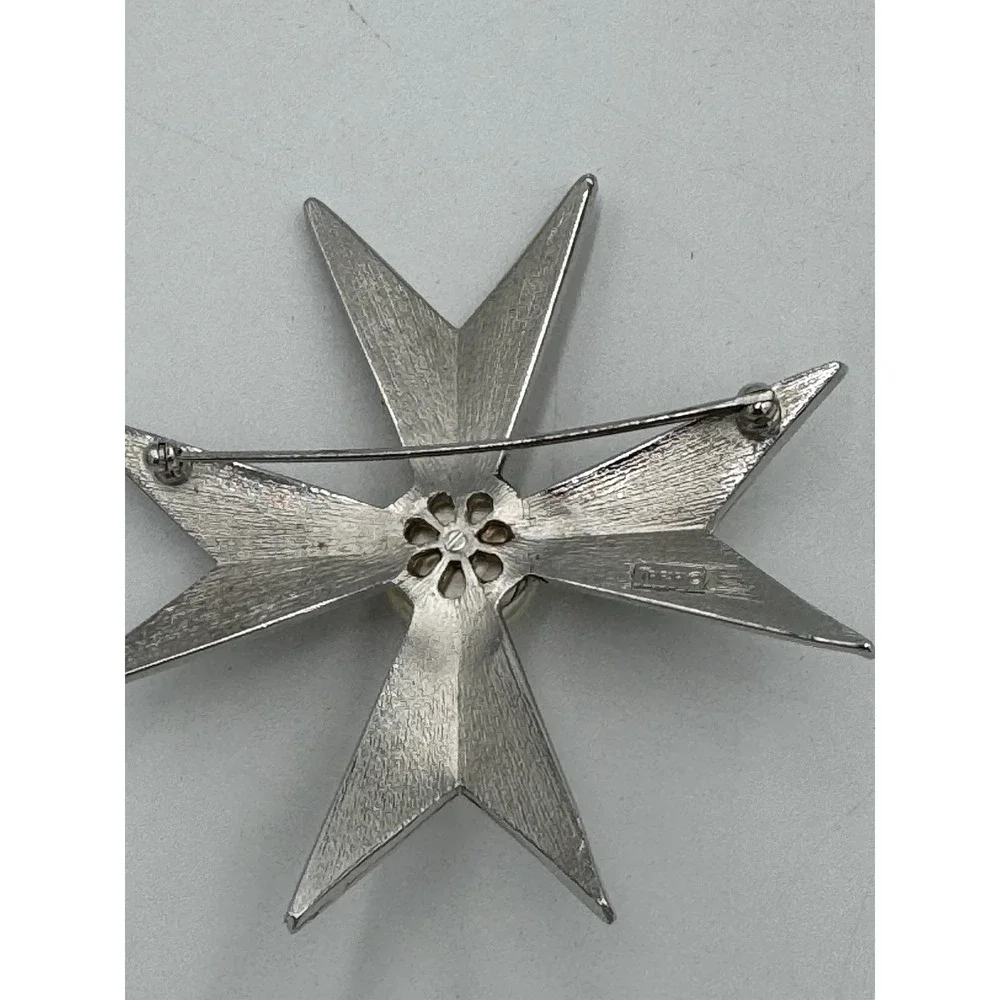 vintage crown Trifari signed matte silver pearl Maltese cross brooch